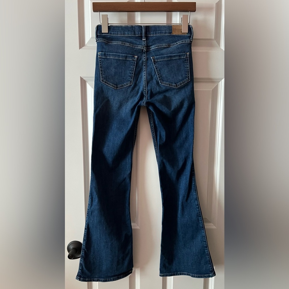Girls Abercrombie kids high rise flare dark wash jean - Picture 2 of 3